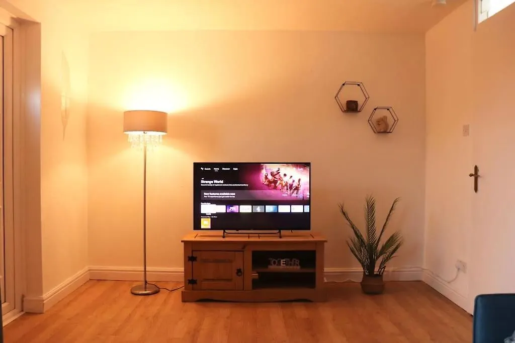 Lovely Staycation With Family Free Parking & Wifi Leeds  Apartamento Leeds (West Yorkshire)