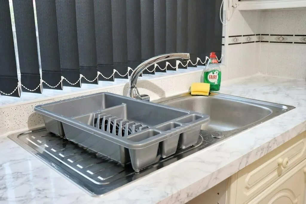 Apartamento Lovely Staycation With Family Free Parking & Wifi Leeds