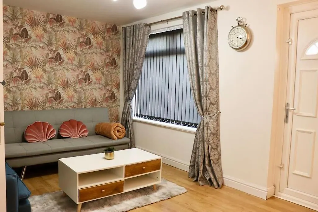 Lovely Staycation With Family Free Parking & Wifi Leeds