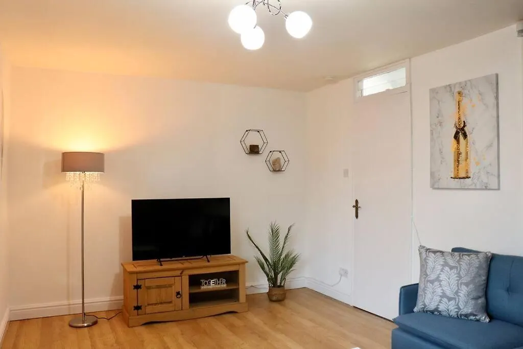 Lovely Staycation With Family Free Parking & Wifi Leeds